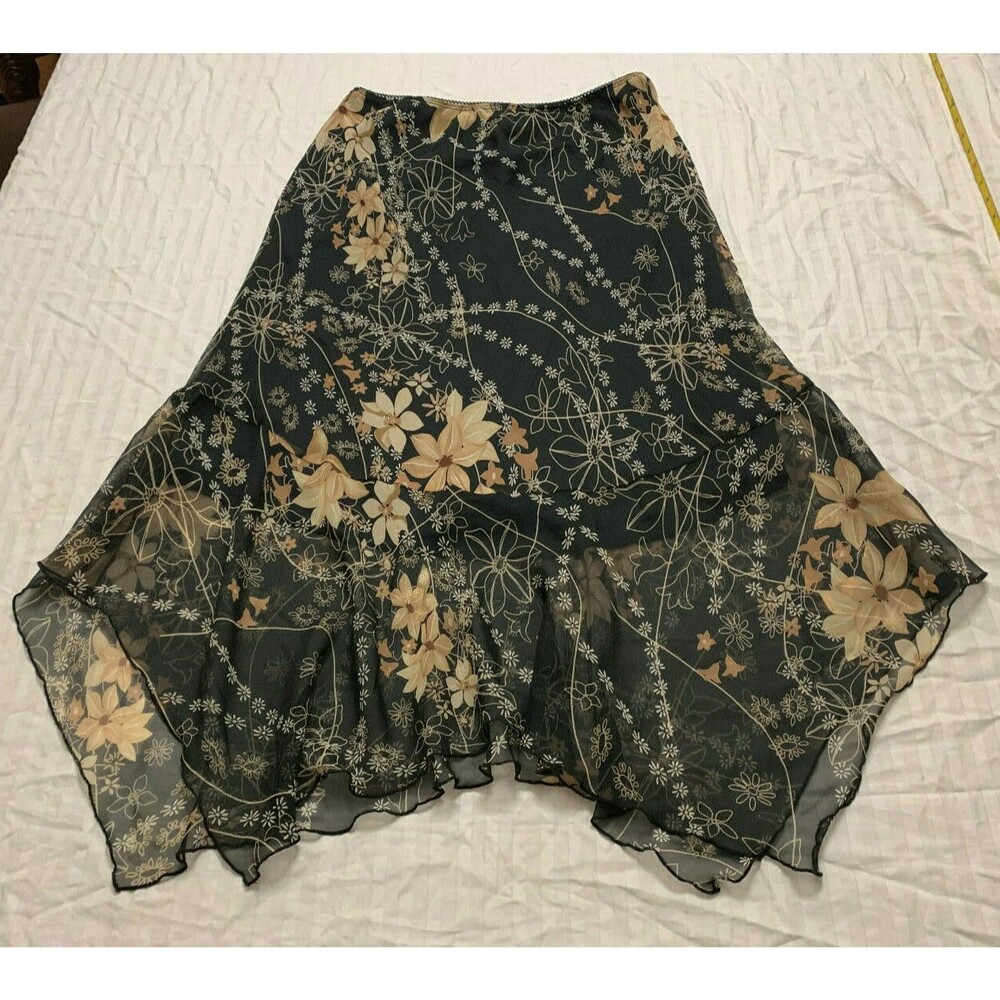 BELIEVE WOMENS SKIRT SIZE 10